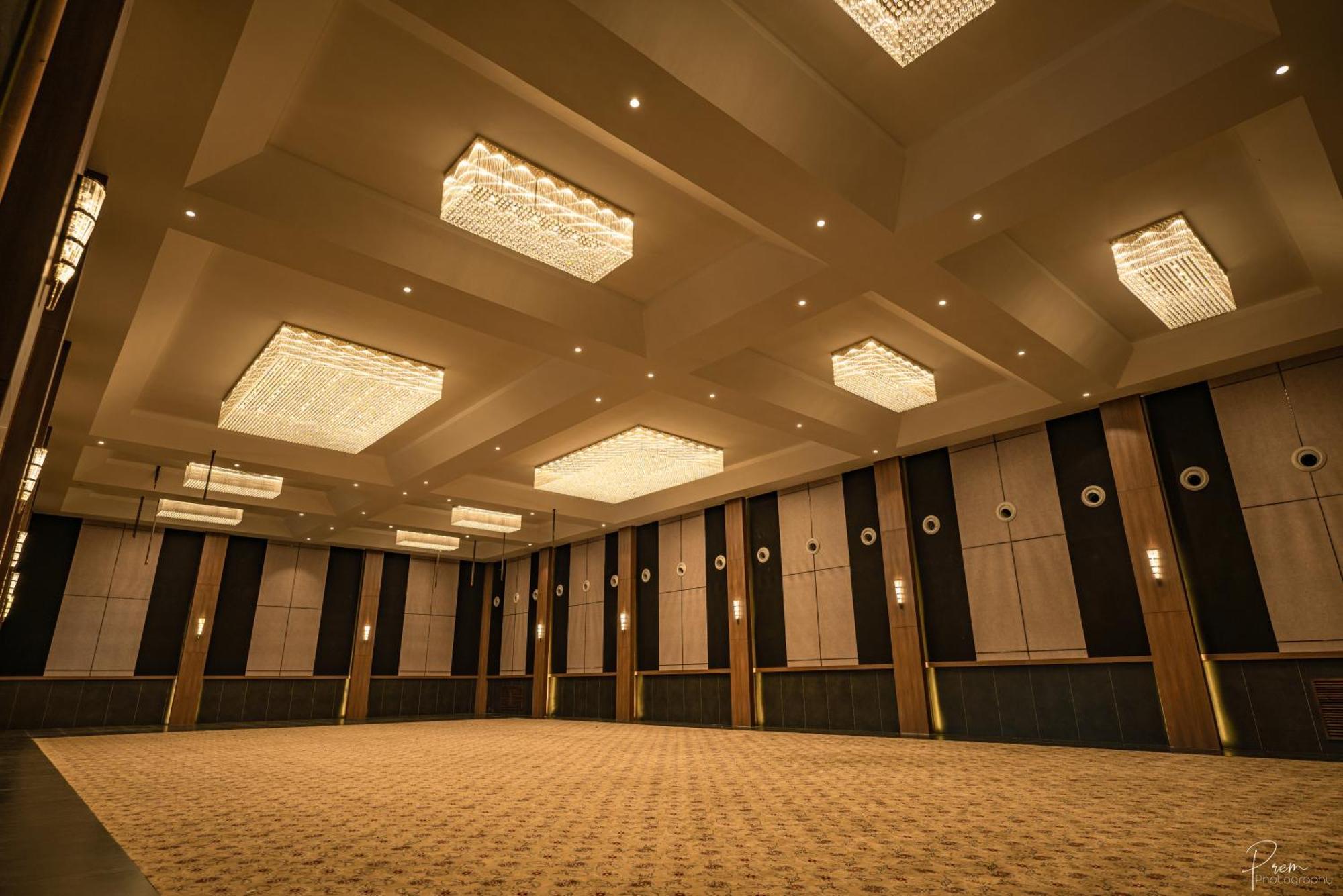 Hotel Omaya Garden Raipur  Exterior photo