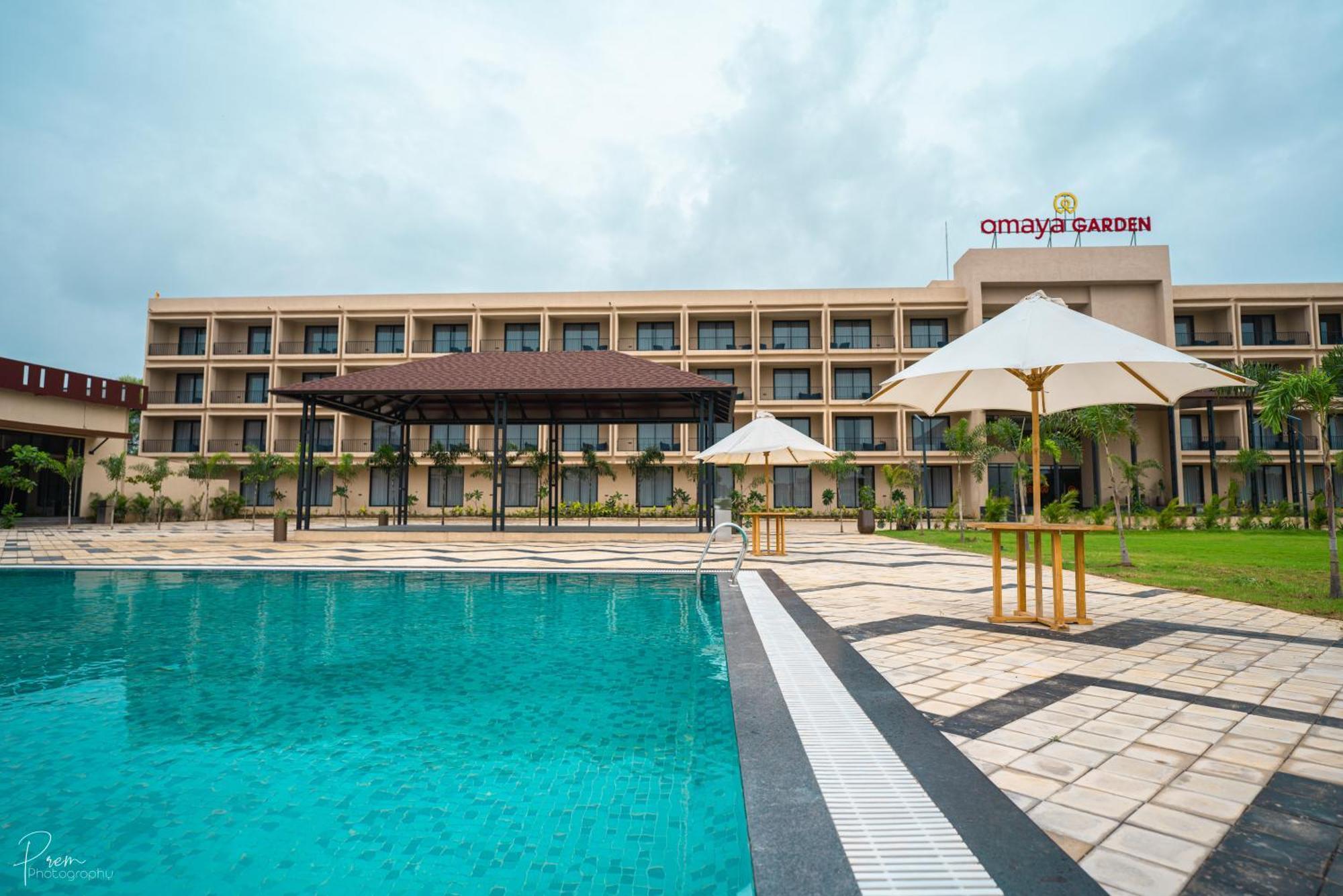Hotel Omaya Garden Raipur  Exterior photo