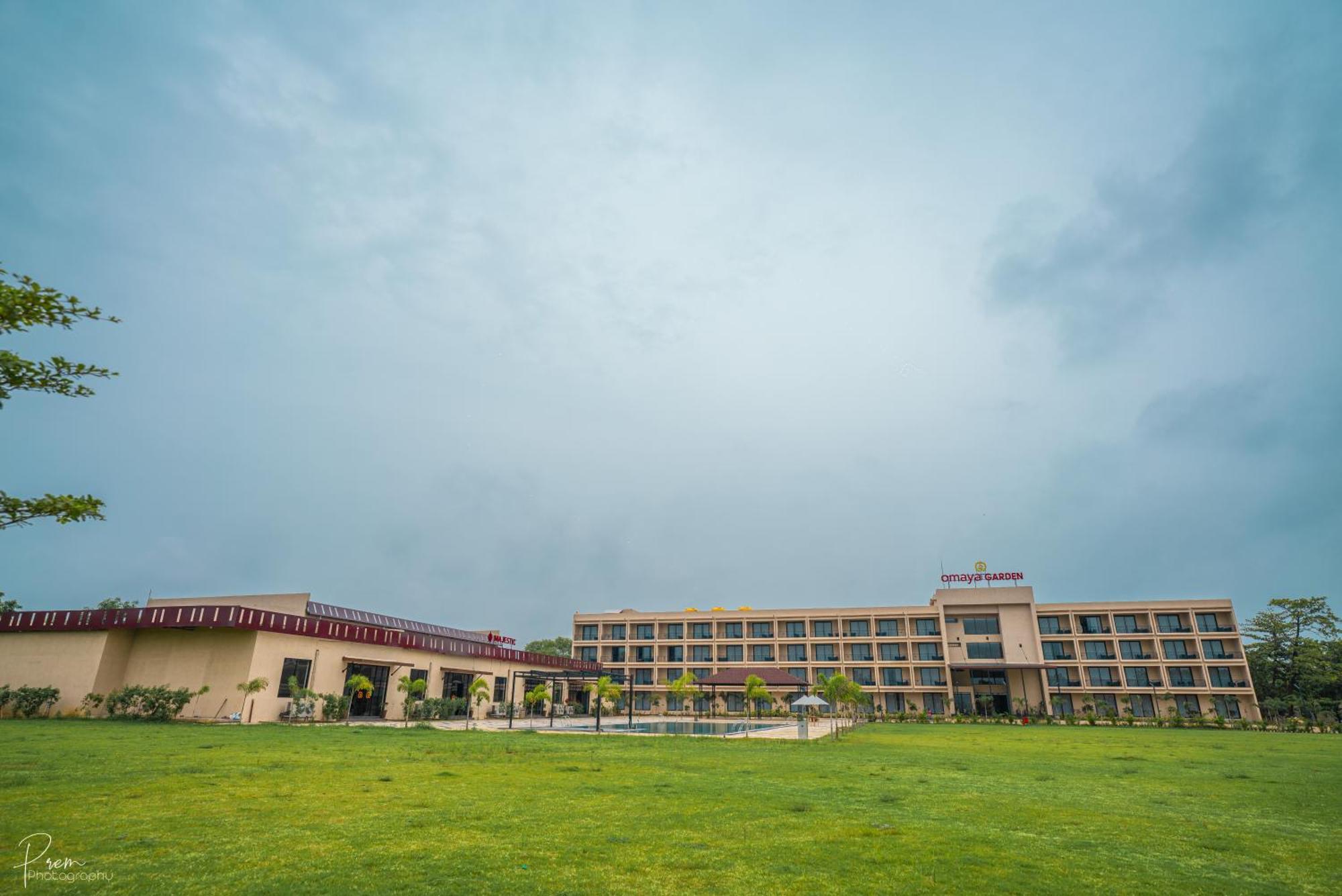 Hotel Omaya Garden Raipur  Exterior photo